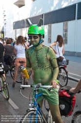 Viennaslide-00800154 Wien, Radfahrprotest 'Critical Mass', Naked Bike Ride