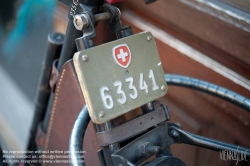 Viennaslide-00800158 Schweizer Fahrradkennzeichen, Fahrrad-Nummerntafel