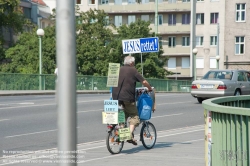 Viennaslide-00800180 Religiöser Radfahrer