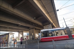 Viennaslide-00811055 Wien, Straßenbahnstation Geiereckstraße unter der Südosttangente, Autobahn A23