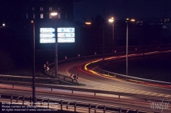 Viennaslide-00821116 Autoverkehr, Autobahn bei Nacht - Traffic, Highway at Night