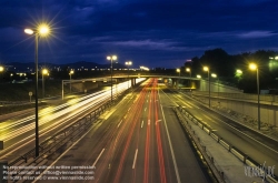 Viennaslide-00821131 Autoverkehr, Donauuferautobahn bei Nacht - Traffic, Highway at Night