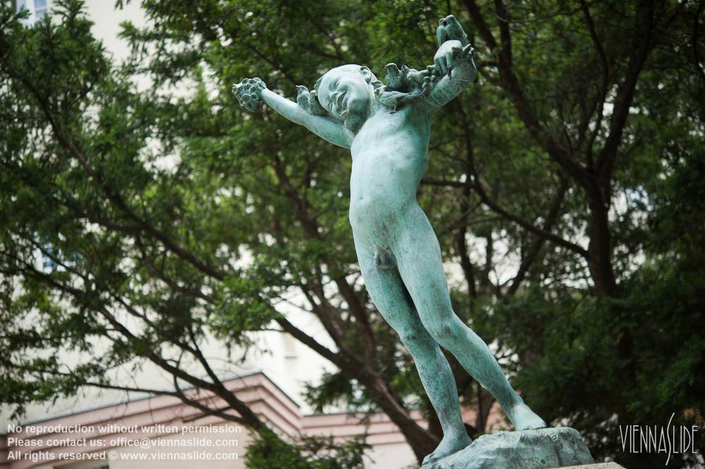 Viennaslide 00424408 jpg