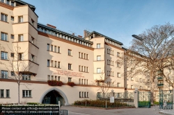 Viennaslide-00421930f Wien, Gemeindebau des 'Roten Wien' - Vienna, Council Tenement Block, 'Red Vienna', Liebknechthof, Böckhgasse 2–4, Karl Alois Krist