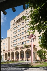 Viennaslide-00422123 Wien, Gemeindebau des 'Roten Wien' - Vienna, Council Tenement Block, 'Red Vienna', Reumann-Hof, Margaretengürtel 100–110, Hubert Gessner 1924-1926, Haupthof