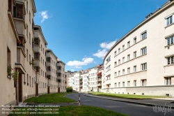 Viennaslide-00423619h Wien, Gemeindebau des 'Roten Wien' - Vienna, Council Tenement Block, 'Red Vienna', Goethehof, Schüttaustraße 1–39, Johann Rothmüller, Victor Mittag, Hugo Mayer, Rudolf Frass, Heinrich Schopper, Karl Hauschka, Alfred Chalusch 1930