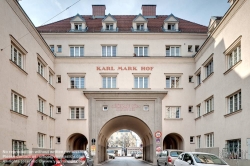 Viennaslide-00423853f Wien, Gemeindebau des 'Roten Wien' - Vienna, Council Tenement Block, 'Red Vienna', Karl Mark Hof, Obkirchnergasse 16; Wilhelm Peterle 1925