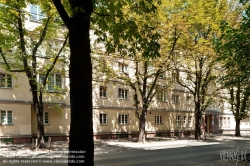 Viennaslide-00425612f Wien, Gemeindebau des 'Roten Wien' - Vienna, Council Tenement Block, 'Red Vienna', Schuhmeier-Hof, Pfenninggeldgasse 6–12, Karl Schmalhofer 1924, Gottlieb Michal 1927