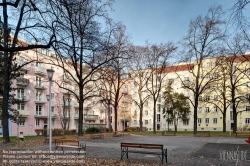 Viennaslide-00426669f Wien, Gemeindebau des 'Roten Wien' - Vienna, Council Tenement Block, 'Red Vienna', Leopoldine Glöckel-Hof, Steinbauergasse 1–7, Josef Frank, Oskar Wlach und Oskar
Strnad 1932