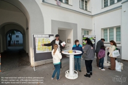 Viennaslide-00427129 Wien, Gemeindebau des 'Roten Wien' - Vienna, Council Tenement Block, 'Red Vienna', Anlage Am Wienerberg, Wienerbergstraße 16–20, Hoffest der Wohnpartner