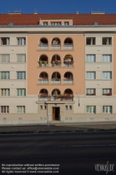 Viennaslide-00427203 Wien, Gemeindebau des 'Roten Wien' - Vienna, Council Tenement Block, 'Red Vienna', Viktor Adler-Hof, Triester Straße 57–65; Engelbert Mang 1924