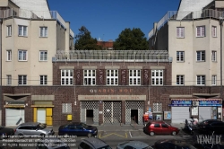 Viennaslide-00428353a Wien, Gemeindebau des 'Roten Wien' - Vienna, Council Tenement Block, 'Red Vienna', Quarin Hof, Quaringasse 16, Hans Jaksch & Siegfried Theiss 1925, Frauenreliefs von Ferdinand Opitz