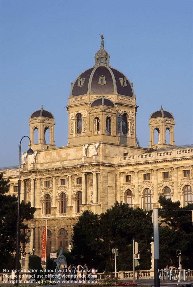 Viennaslide 01112027 jpg