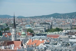 Viennaslide-01000314 Wienpanorama, Blick vom Stephansdom auf die Innenstadt, links Michaelerkirche und Parlament