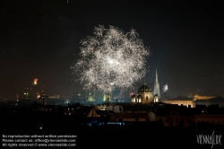 Viennaslide-01000319 Wienpanorama, Feuerwerk über Wien