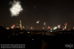 Viennaslide-01000320 Wienpanorama, Feuerwerk über Wien