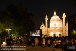 Viennaslide-01081173 Wien, Karlsplatz, Kino unter Sternen - Vienna, Summer Cinema in Front of St.Charles Church