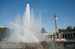 Viennaslide-01092415 Wien, Heldendenkmal der Roten Armee und Hochstrahlbrunnen am Schwarzenbergplatz - Vienna, Russian Monument