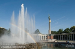 Viennaslide-01092418 Wien, Heldendenkmal der Roten Armee und Hochstrahlbrunnen am Schwarzenbergplatz - Vienna, Russian Monument
