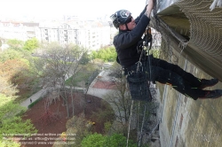 Viennaslide-01108342 Wien, Flakturm, Industriekletterer - Vienna, Flak Tower, Professional Climbers