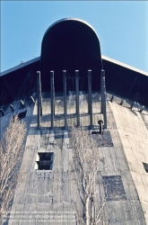 Viennaslide-01108806 Wien, Flakturm (Gefechtsturm) Augarten, historische Aufnahme um 1985 // Vienna, Flak Tower around 1985