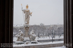 Viennaslide-01110279 Wien, Ringstraße, Parlament, Pallas Athene, Winter