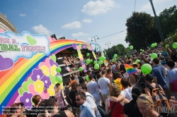 Viennaslide-01110812 Wien, Regenbogenparade 2010 - Vienna, Rainbow Parade 2010