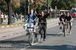 Viennaslide-01110833 Wien, Ringstraße, autofreier Tag, 'Rasen am Ring' - Vienna, Ringstrasse, Car Free Day