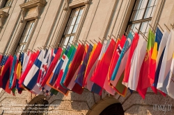 Viennaslide-01113138 Wien, Fahnen am Konferenzzentrum Hofburg - Vienna, Flags on the Facade of Hofburg Conference Center