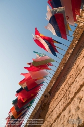 Viennaslide-01113141 Wien, Fahnen am Konferenzzentrum Hofburg - Vienna, Flags on the Facade of Hofburg Conference Center