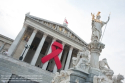 Viennaslide-01114078 Wien, Parlament, AIDS-Schleife - Vienna, Parliament, Red Ribbon