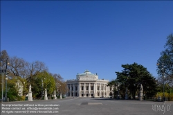 Viennaslide-01115046 Wien, wegen COVID-19 menschenleerer Rathausplatz und Burgtheater // Vienna, deserted Rathausplatz and Burgtheater due to COVID-19