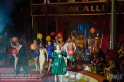 Viennaslide-01116993 Wien, Rathausplatz, Circus Roncalli
