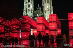 Viennaslide-01118903 Wien, Kunstinstallation und Weihnachtsmarkt Kubik vor der Votivkirche