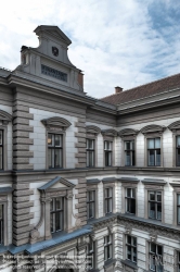 Viennaslide-01154602h Wien, Finanzamt für den 8., 16., 17. Bezirk, Josefstädterstraße 39, Palais Strozzi, Vordertrakt