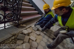 Viennaslide-01204039 Ehemalige Wienstrom-Zentrale, Wertstoffsammlung in einem Altbau durch Firma Baukarussell