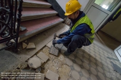 Viennaslide-01204040 Ehemalige Wienstrom-Zentrale, Wertstoffsammlung in einem Altbau durch Firma Baukarussell