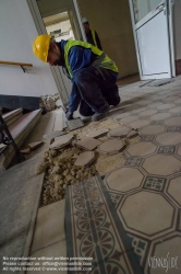 Viennaslide-01204042 Ehemalige Wienstrom-Zentrale, Wertstoffsammlung in einem Altbau durch Firma Baukarussell