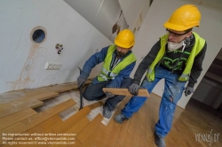 Viennaslide-01204061 Ehemalige Wienstrom-Zentrale, Wertstoffsammlung in einem Altbau durch Firma Baukarussell