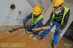 Viennaslide-01204062 Ehemalige Wienstrom-Zentrale, Wertstoffsammlung in einem Altbau durch Firma Baukarussell