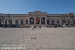 Viennaslide-01259205 Wien, Museumsquartier, Ausgangssperre gegen die Ausbreitung des Coronavirus - Vienna, Museum Quarter, curfew because of Corona Virus