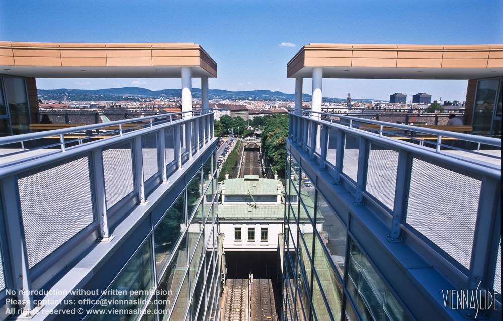 Viennaslide 03669147 jpg