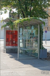 Viennaslide-02019162 Wien, Ringstraße, begrünte Straßenbahnhaltestelle