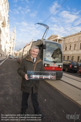 Viennaslide-02459209 Wien, Straßenbahn, Eröffnung Umleitungsstrecke Reichsratsstraße, Dr. Günter Steinbauer, Geschäftsführer der Wiener Linien - Vienna, Tramway, Dr. Günter Steinbauer, CEO 'Wiener Linien'