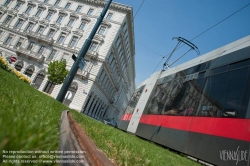 Viennaslide-02459224 Wien, Straßenbahn auf Rasengleis