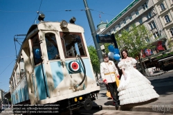 Viennaslide-02900270 Historischer Zug der Lokalbahn Wien-Baden, 'Badnerbahn', mit Kaiserpaar