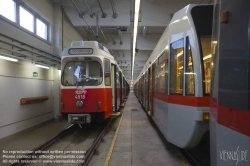 Viennaslide-03662061 Wien, U6, Abstellanlage Rösslergasse, Hochflurer neben Bombardier-Niederflurzug