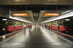 Viennaslide-03663001 Wien, U-Bahn-Linie U6, Hochflurzüge in der Station Dresdnerstraße