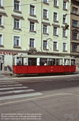 Viennaslide-03726349 Wien, Straßenbahnremise Erdberg, heute Straßenbahnmuseum Remise, Kriegsstraßenbahnwagen KSW - Vienna, Tramway Museum