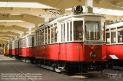 Viennaslide-03726423 Das Wiener Straßenbahnmuseum ist ein dem öffentlichen Verkehr gewidmetes Museum in Wien und das größte Straßenbahnmuseum der Welt. Der Schwerpunkt der Sammlung liegt in einer möglichst kompletten Dokumentation originaler historischer Straßenbahnfahrzeuge und Autobusse. Das Museum zählt zu den umfangreichsten Originalsammlungen weltweit.